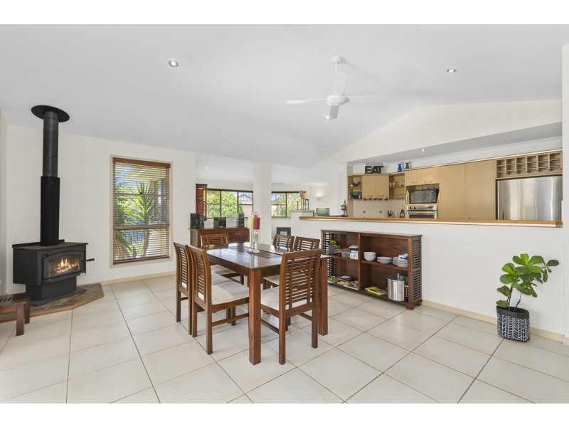 7 Riversdale Boulevard, Banora Point NSW 2486