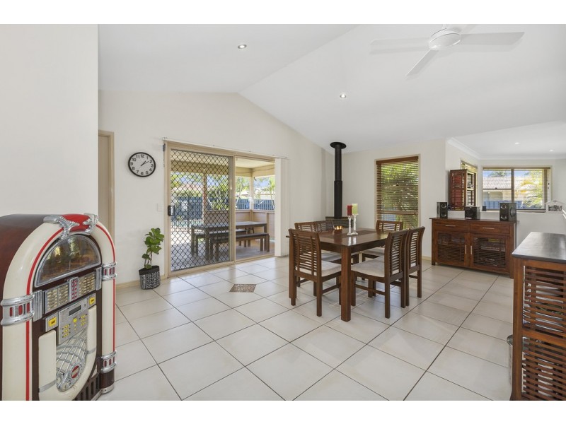 7 Riversdale Boulevard, Banora Point NSW 2486