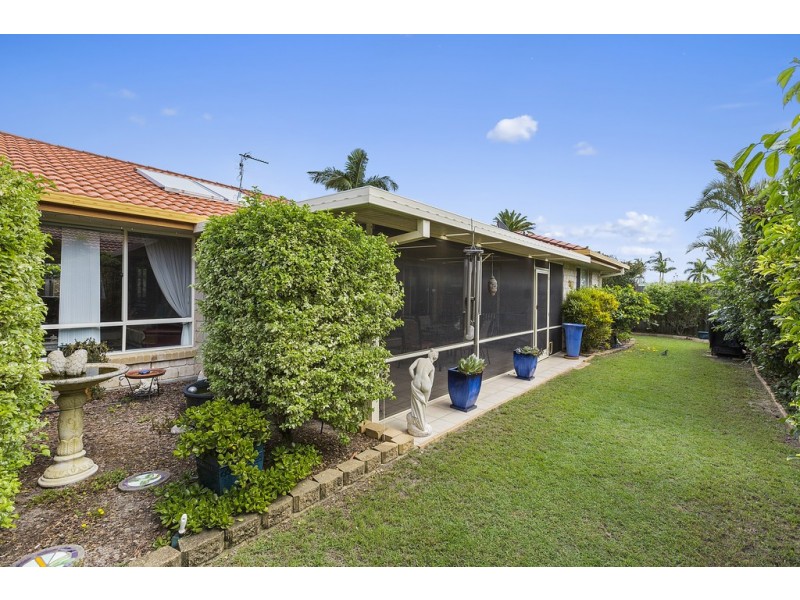 97 Winders Place, Banora Point NSW 2486