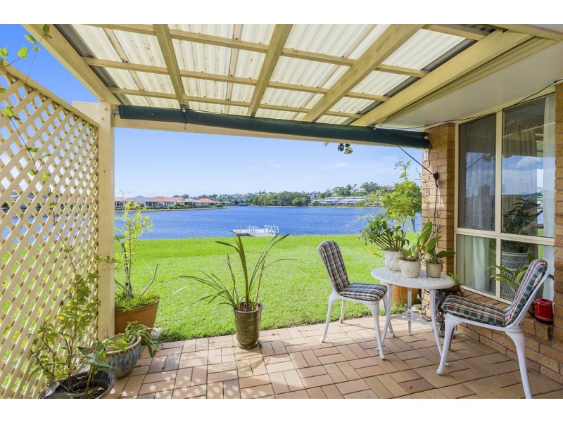 4 Minerva Court, Banora Point NSW 2486