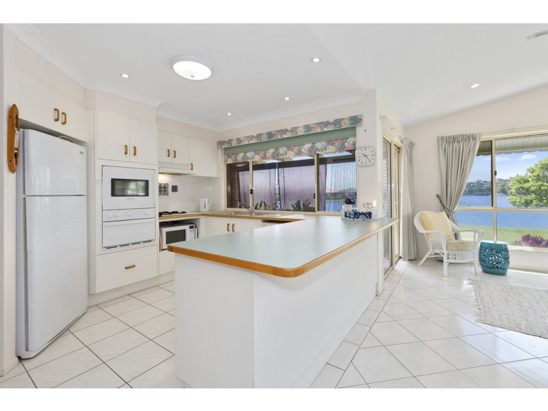 4 Minerva Court, Banora Point NSW 2486