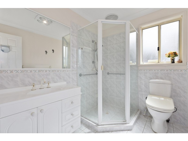 4 Minerva Court, Banora Point NSW 2486