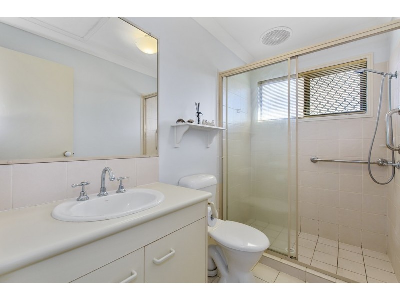 7 / 2 Macleay Court, Banora Point NSW 2486