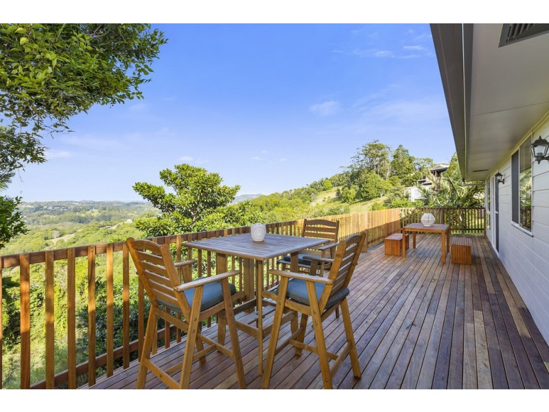 15 Broadwater Esplanade, Bilambil Heights NSW 2486