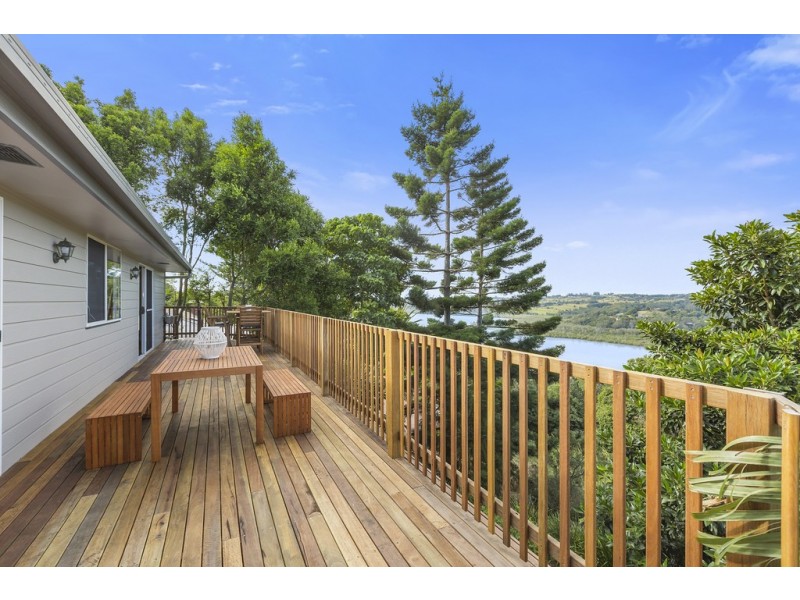 15 Broadwater Esplanade, Bilambil Heights NSW 2486