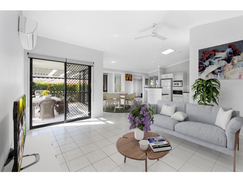 19 Narara Crescent, Banora Point NSW 2486