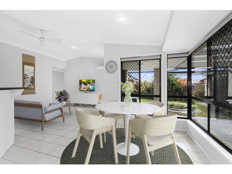 19 Narara Crescent, Banora Point NSW 2486