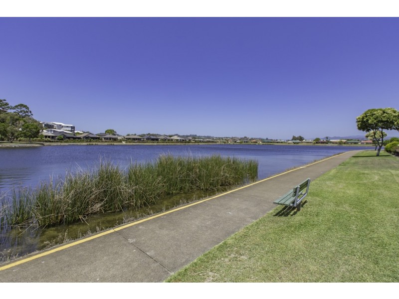 19 Narara Crescent, Banora Point NSW 2486