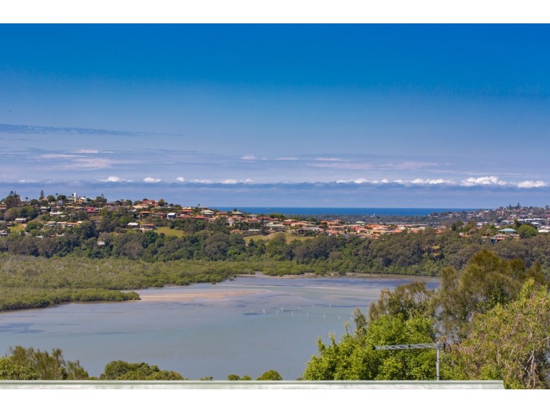 65 Peninsula Drive, Bilambil Heights NSW 2486