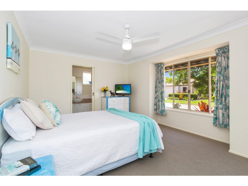 2 / 1 Rosella Close, Tweed Heads South NSW 2486