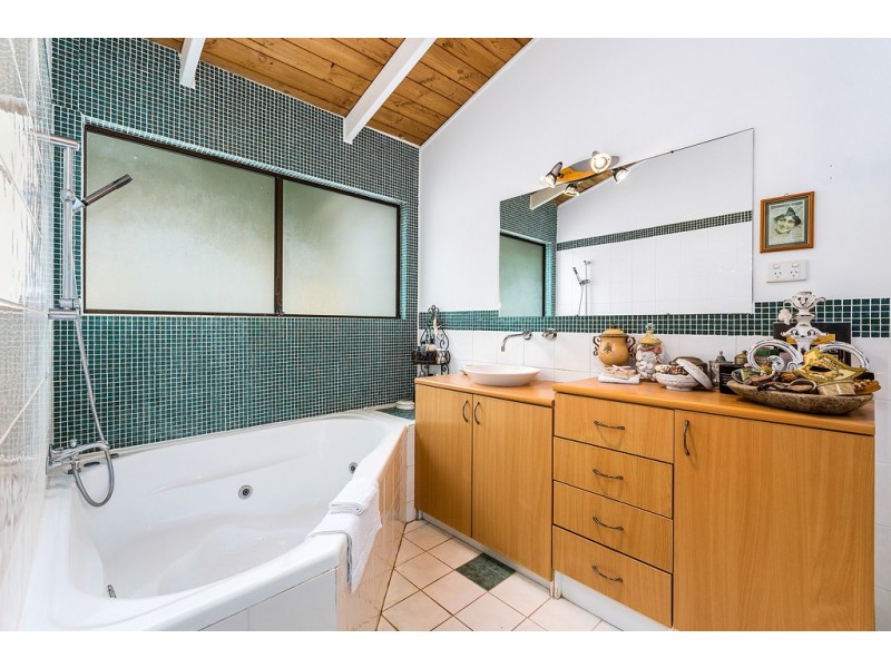 18 Myeerimba Parade, Tweed Heads West NSW 2485