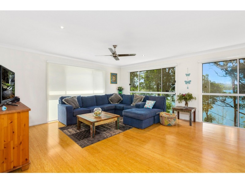 132 Broadwater Esplanade, Bilambil Heights NSW 2486