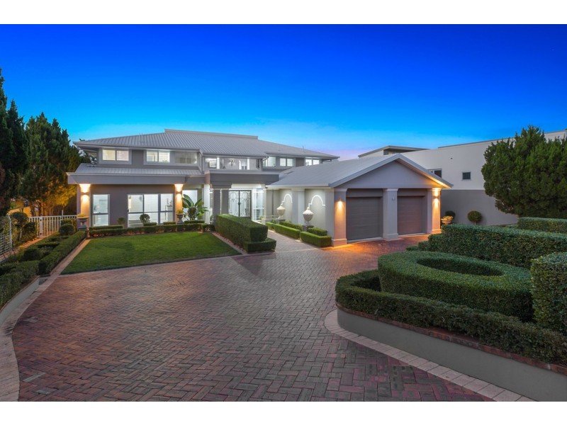 5694 Observation Crescent, Sanctuary Cove QLD 4212