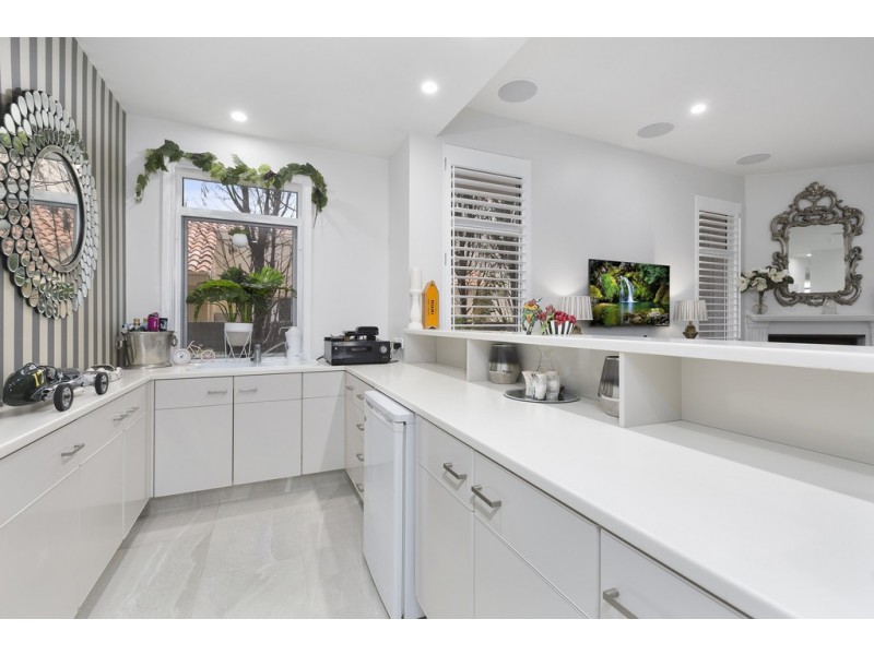 5694 Observation Crescent, Sanctuary Cove QLD 4212
