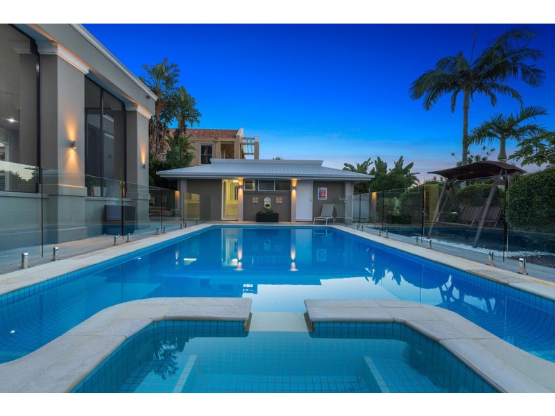 5694 Observation Crescent, Sanctuary Cove QLD 4212