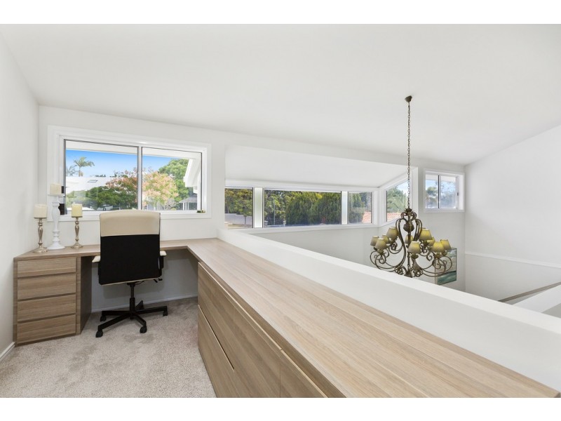 5694 Observation Crescent, Sanctuary Cove QLD 4212