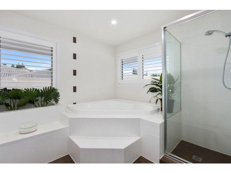 5694 Observation Crescent, Sanctuary Cove QLD 4212