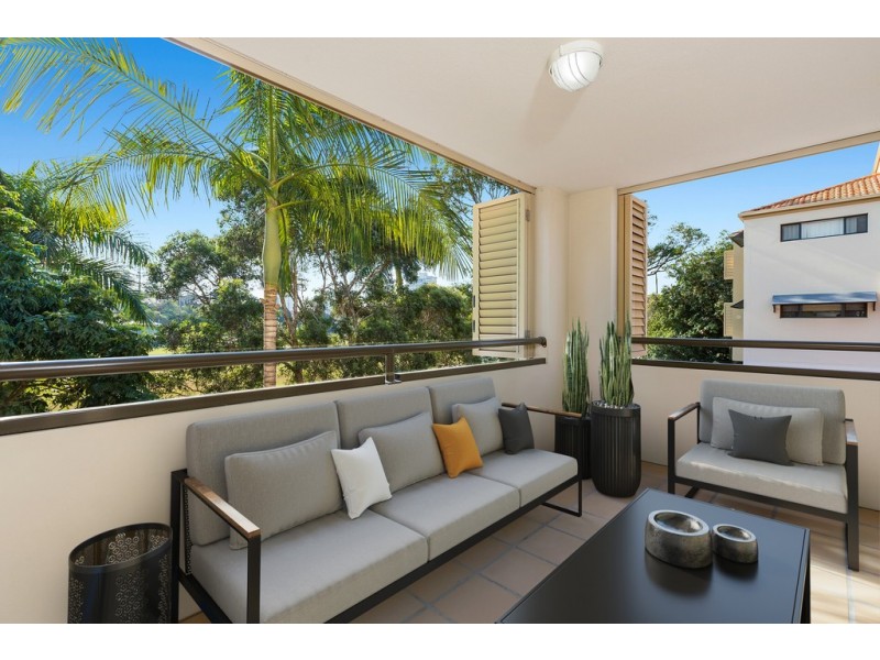 2 / 37 Dixon Street, Coolangatta QLD 4225