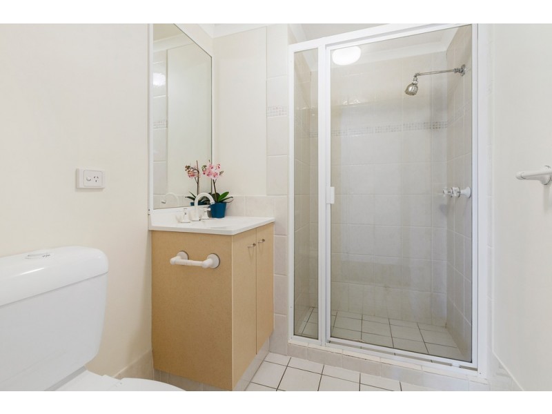 2 / 37 Dixon Street, Coolangatta QLD 4225