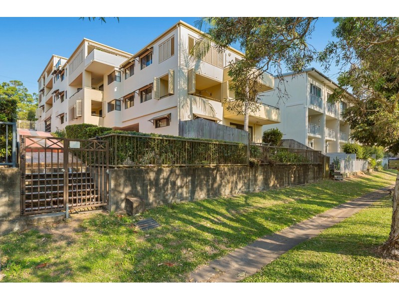2 / 37 Dixon Street, Coolangatta QLD 4225