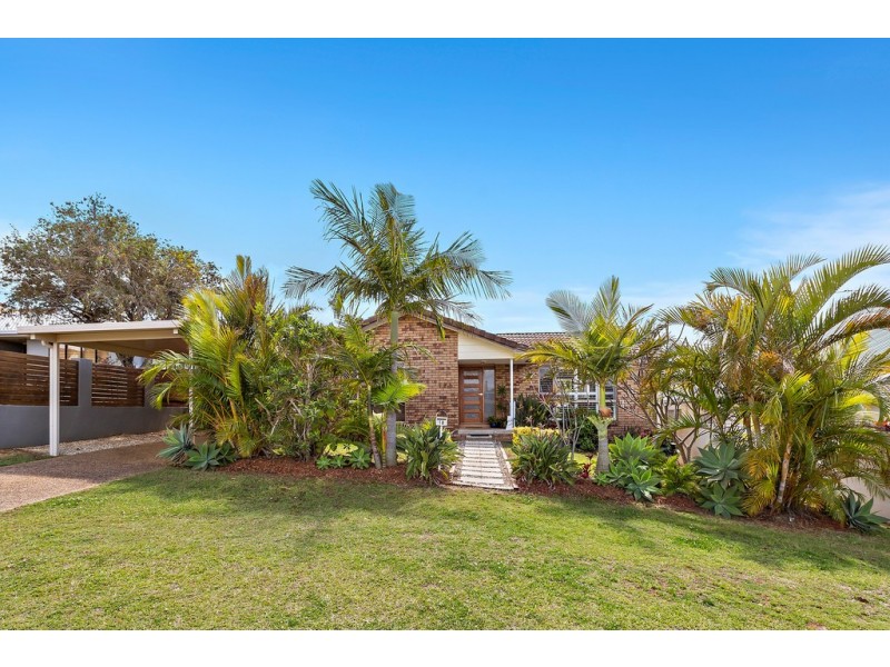 18 Warringa Drive, Bilambil Heights NSW 2486