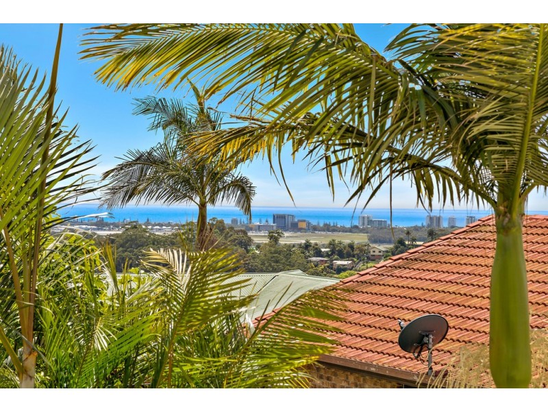 18 Warringa Drive, Bilambil Heights NSW 2486