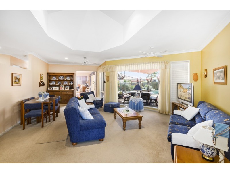 32 Champagne Drive, Tweed Heads South NSW 2486