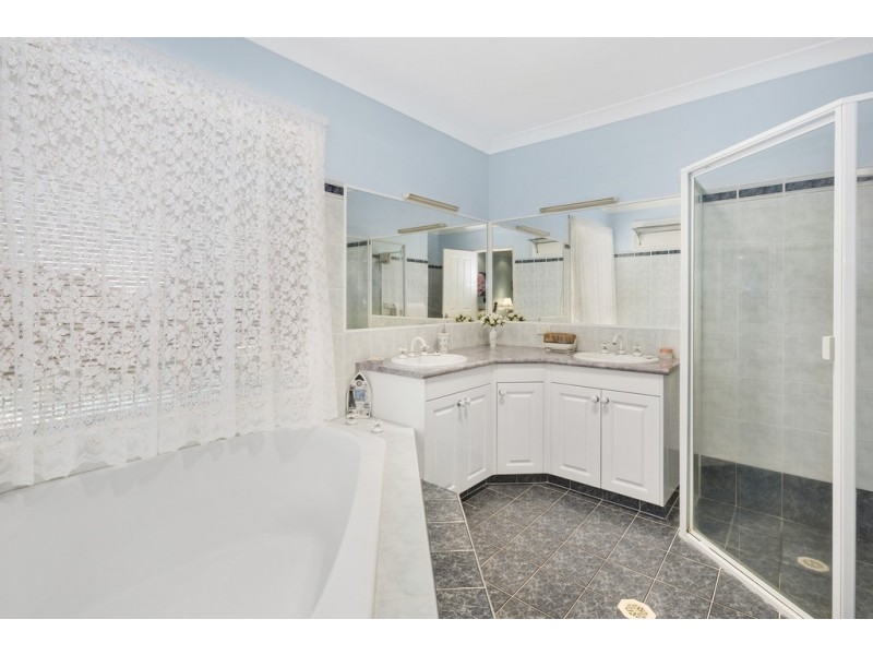 32 Champagne Drive, Tweed Heads South NSW 2486