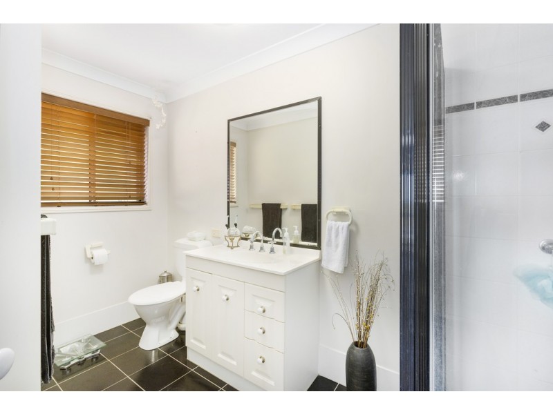 24 Cashel Crescent, Banora Point NSW 2486