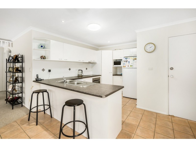 1 Grassmere Court, Banora Point NSW 2486