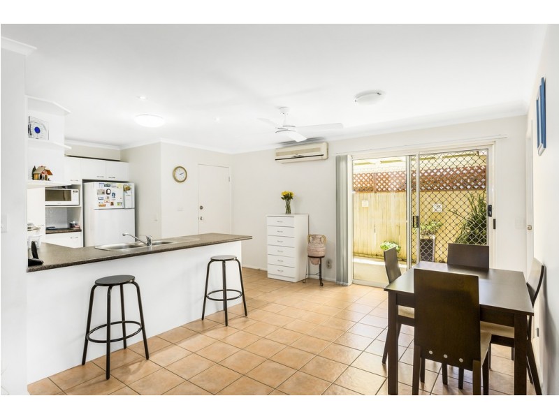 1 Grassmere Court, Banora Point NSW 2486