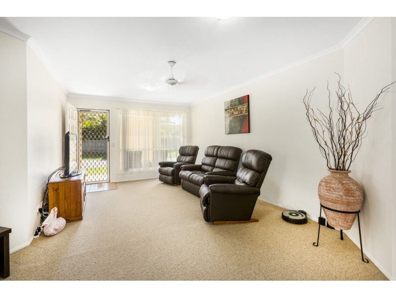 1 Grassmere Court, Banora Point NSW 2486