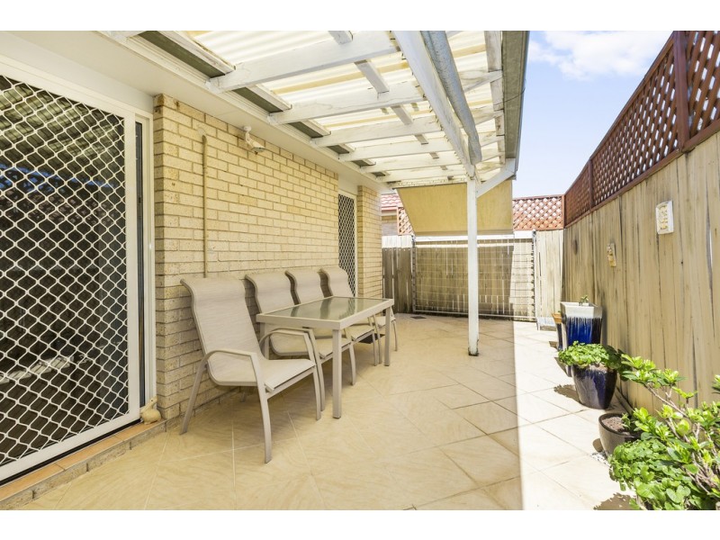 1 Grassmere Court, Banora Point NSW 2486