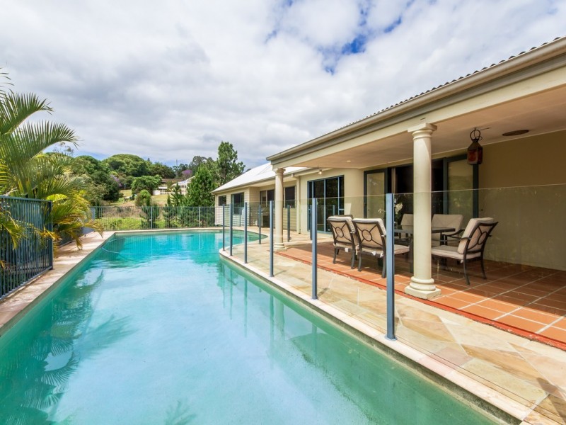 16 Glenbrae Drive, Terranora NSW 2486