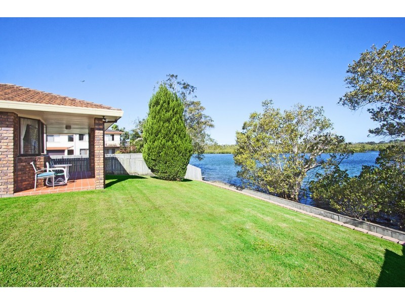 210 Kennedy Drive, Tweed Heads West NSW 2485