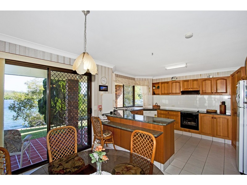 210 Kennedy Drive, Tweed Heads West NSW 2485