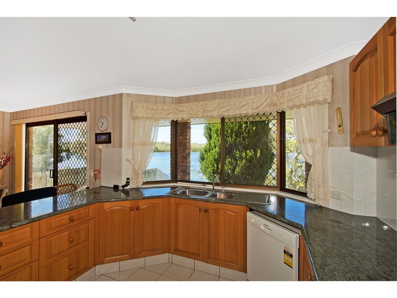 210 Kennedy Drive, Tweed Heads West NSW 2485