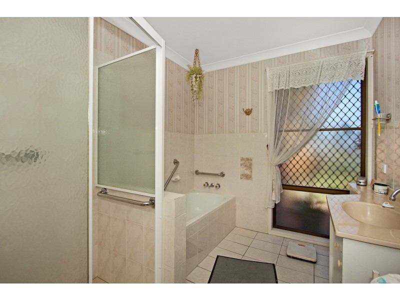 210 Kennedy Drive, Tweed Heads West NSW 2485