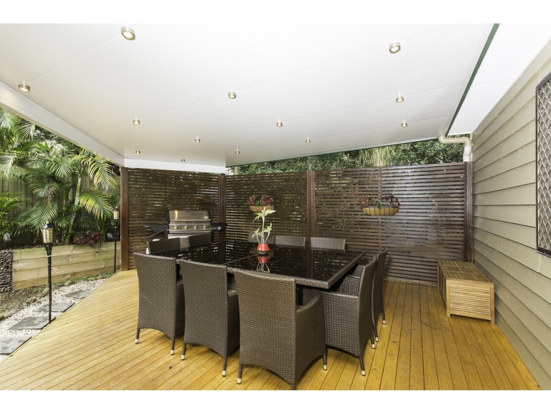 42 Broadwater Esplanade, Bilambil Heights NSW 2486