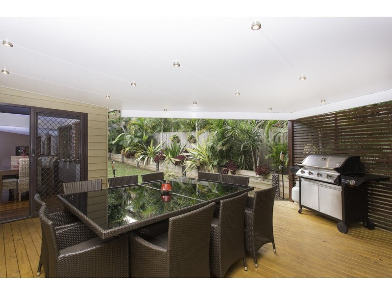 42 Broadwater Esplanade, Bilambil Heights NSW 2486