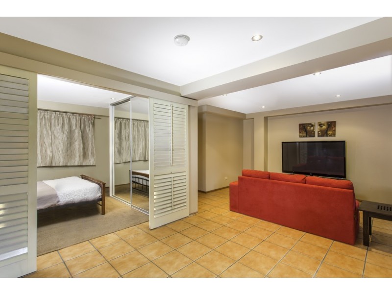 42 Broadwater Esplanade, Bilambil Heights NSW 2486