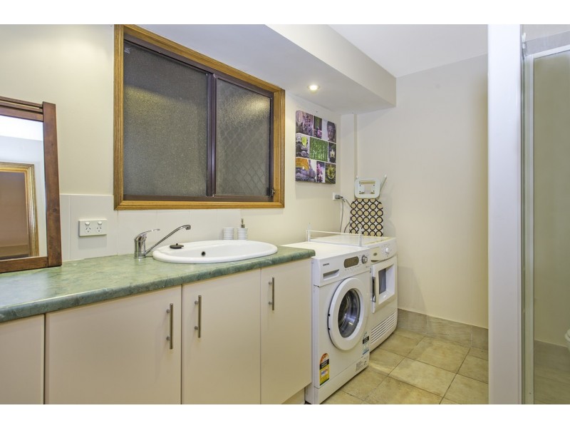 42 Broadwater Esplanade, Bilambil Heights NSW 2486