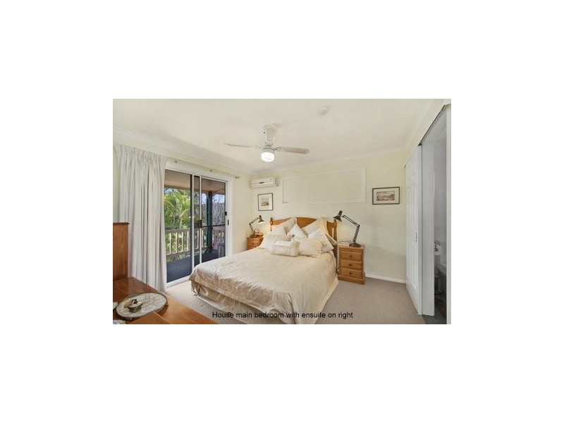 104 Lochlomond Drive, Banora Point NSW 2486