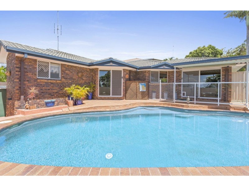 28 Chestnut Drive, Banora Point NSW 2486