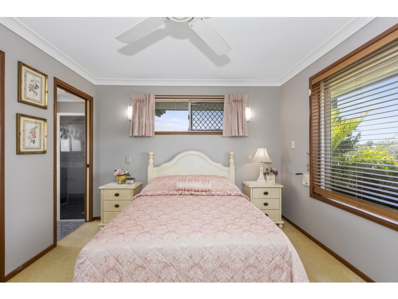 28 Chestnut Drive, Banora Point NSW 2486
