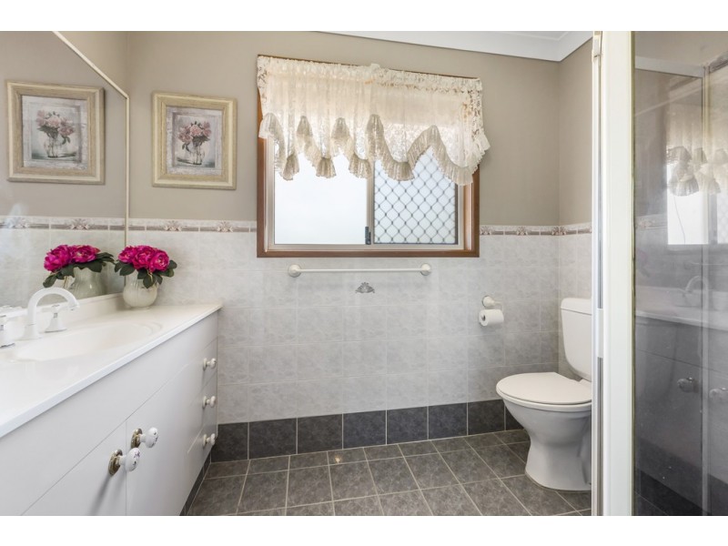 28 Chestnut Drive, Banora Point NSW 2486