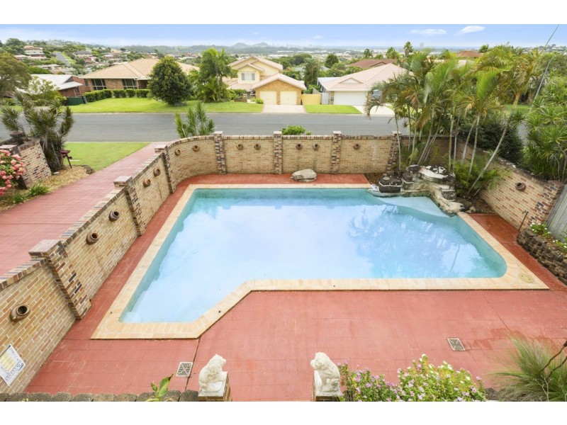 17 Dundee Drive, Banora Point NSW 2486