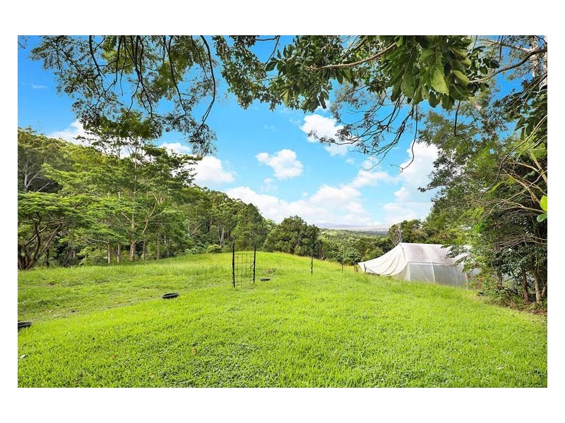 212 Whites Road, Mount Mellum QLD 4550