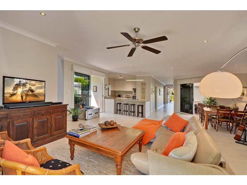 8 Greenside Court, Peregian Springs QLD 4573