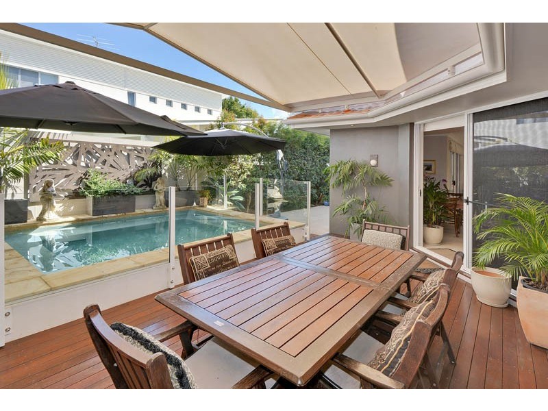 8 Greenside Court, Peregian Springs QLD 4573